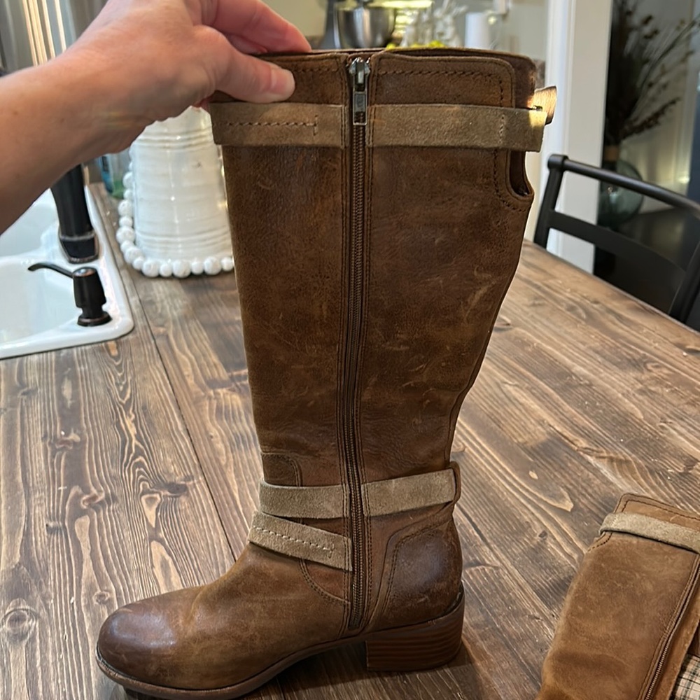 Ladies Ugg boots